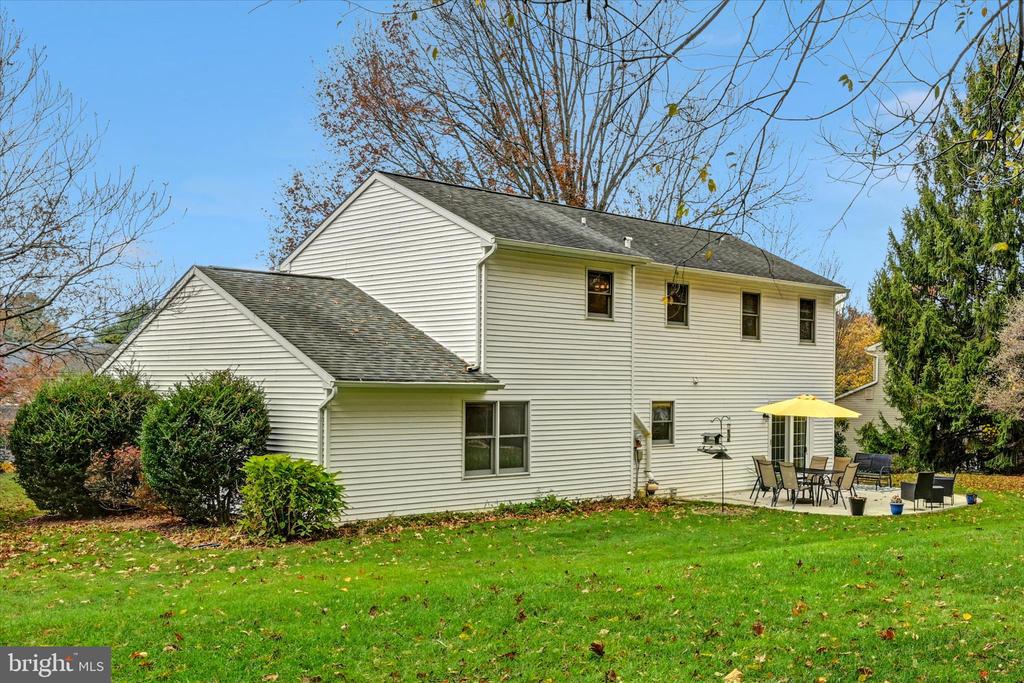 242 PERSIMMON LANE