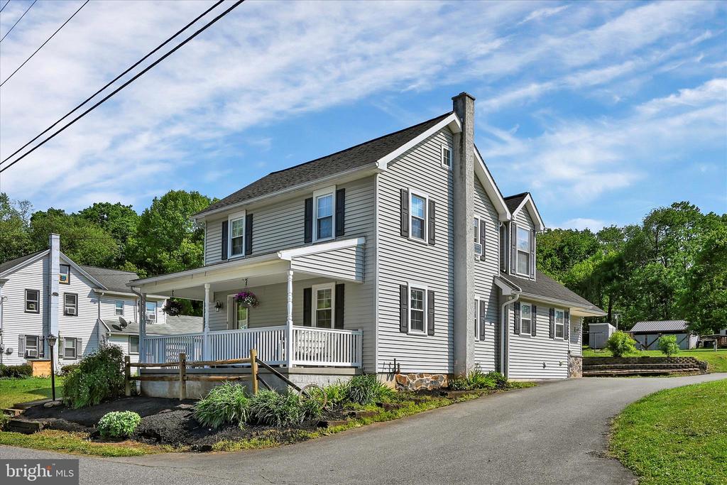 102 SHUMAKER ROAD