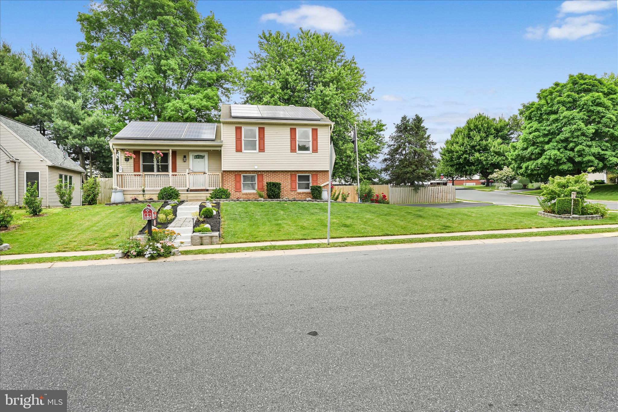 101 FOXCHASE DRIVE