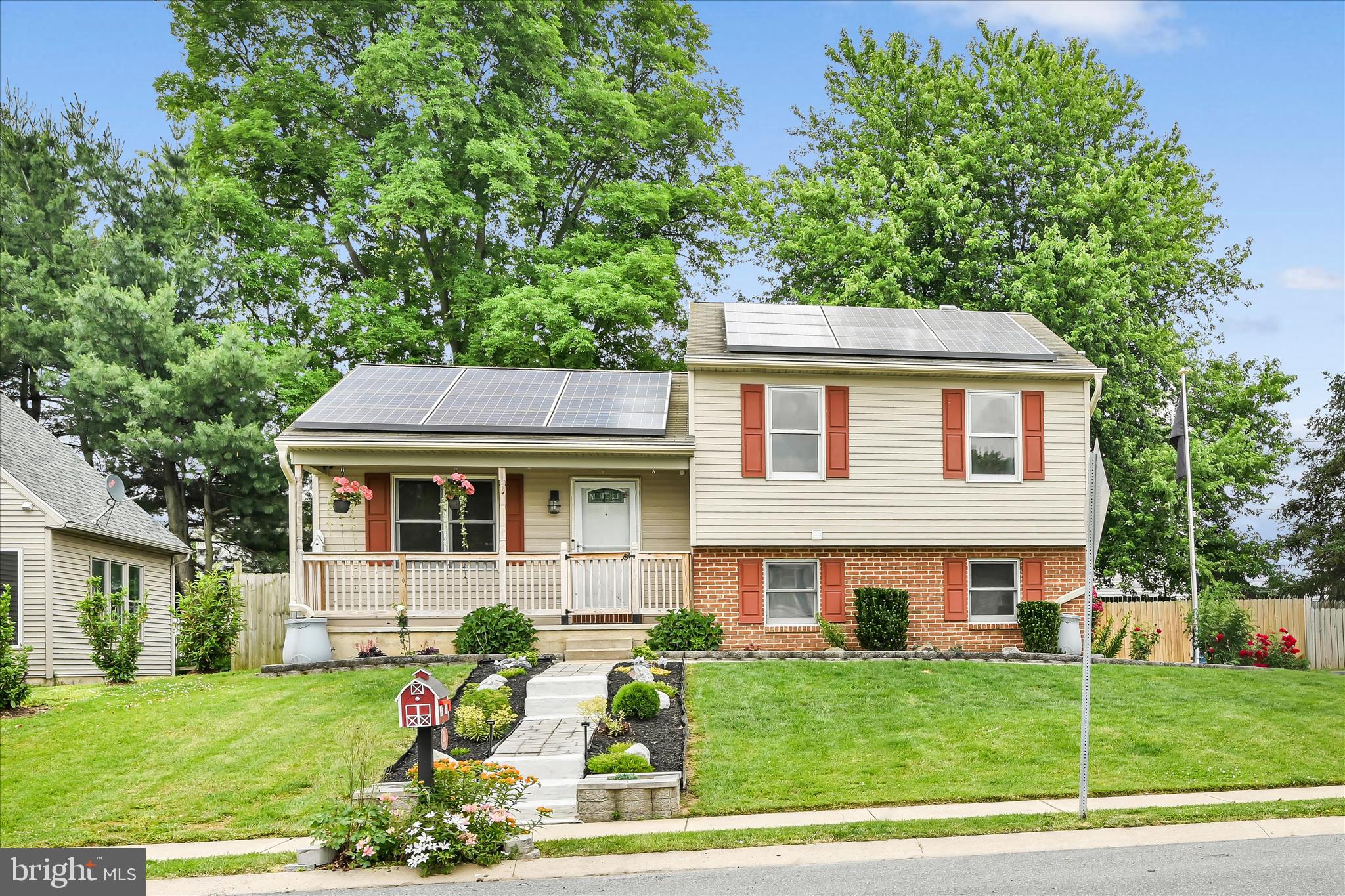 101 FOXCHASE DRIVE