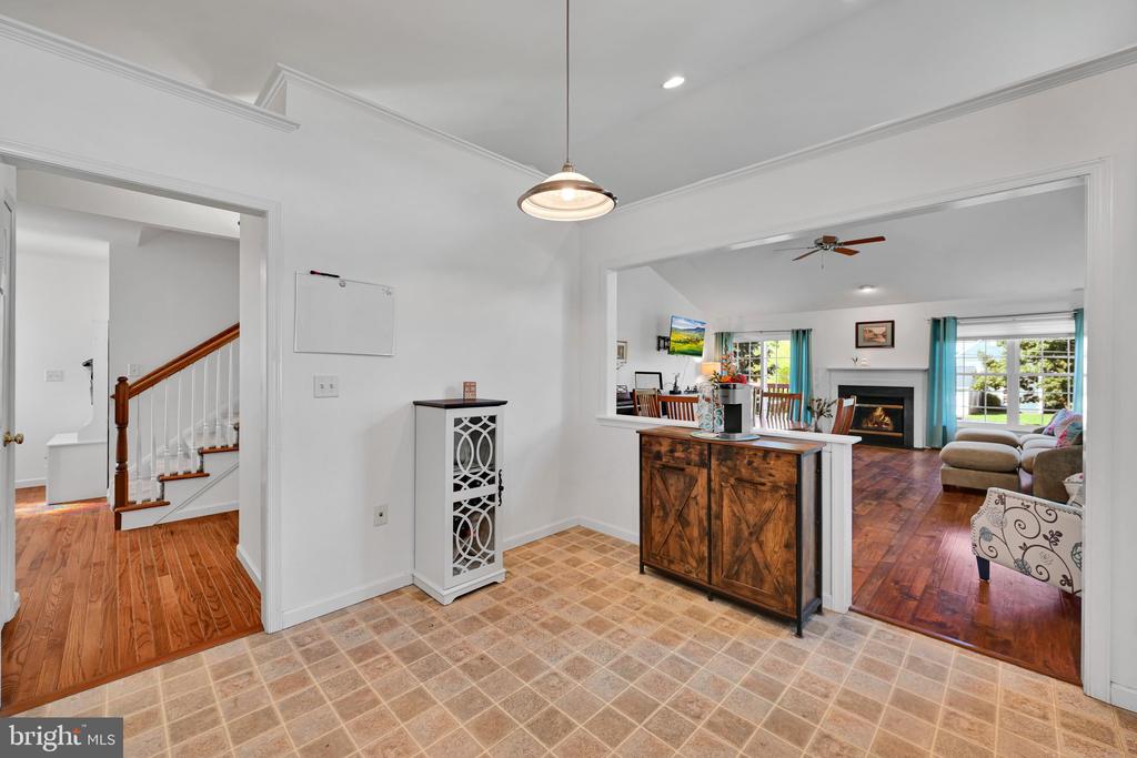 1585 HICKORY RUN COURT