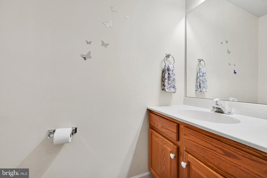 1585 HICKORY RUN COURT