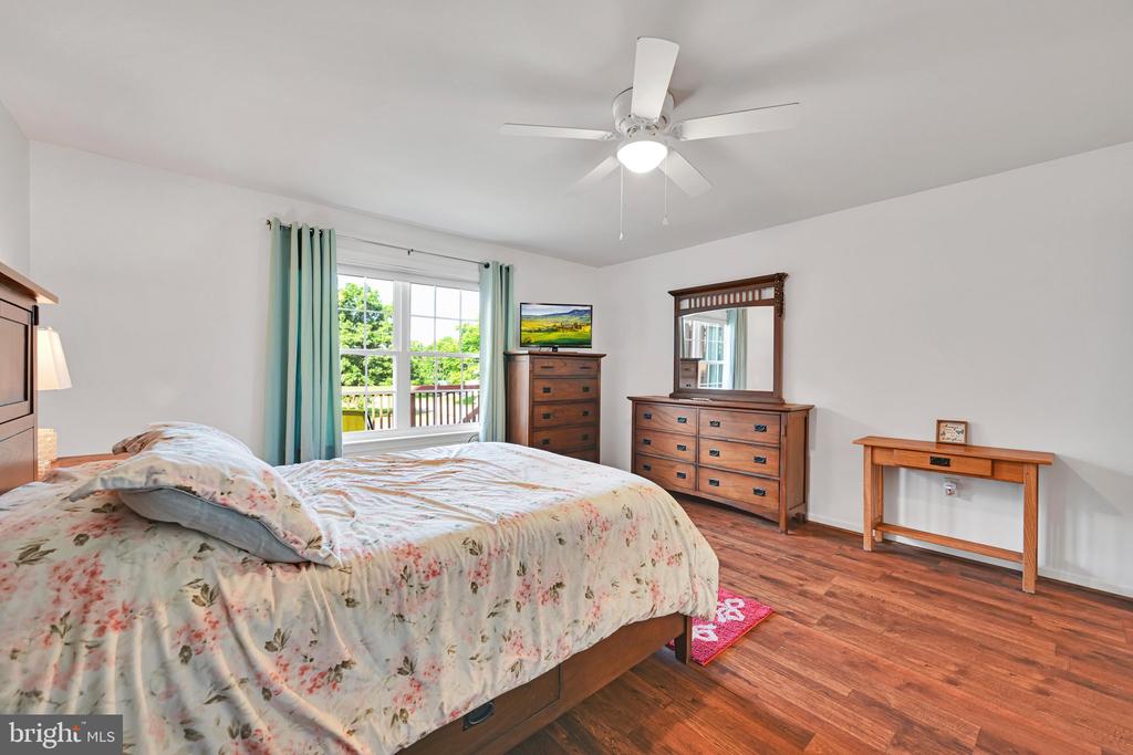 1585 HICKORY RUN COURT