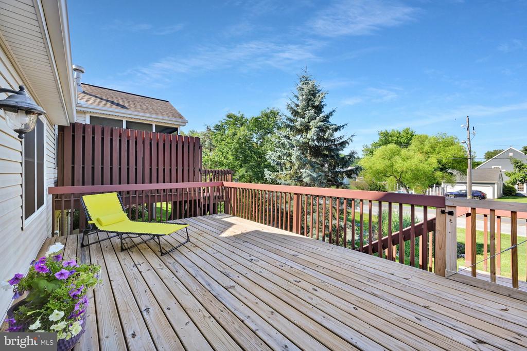 1585 HICKORY RUN COURT