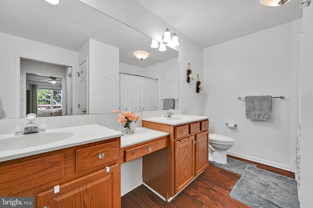 1585 HICKORY RUN COURT