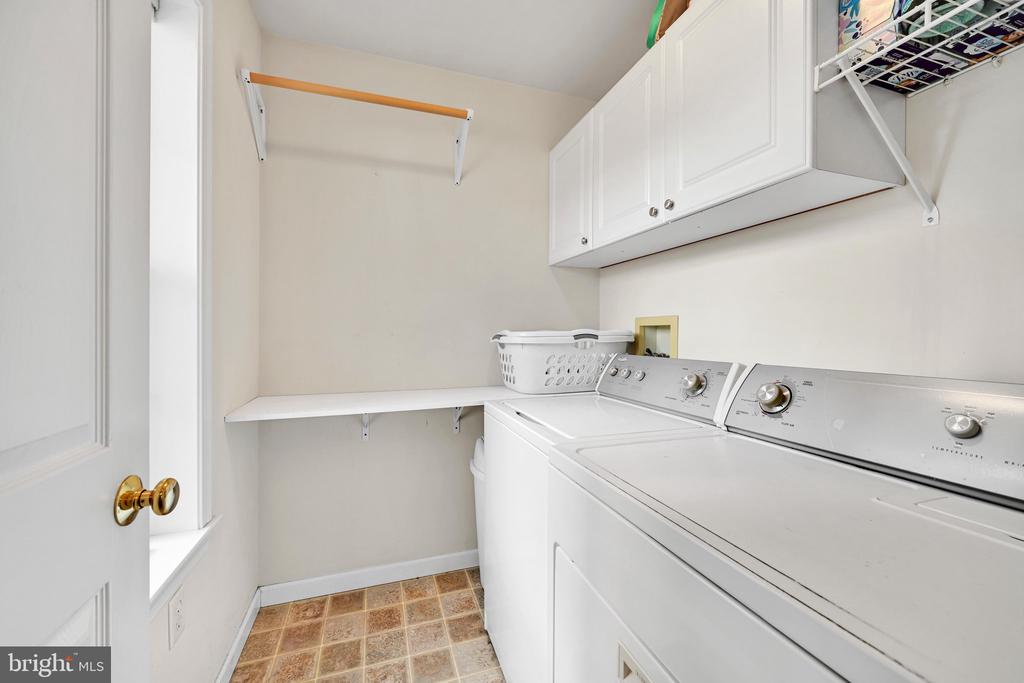 1585 HICKORY RUN COURT