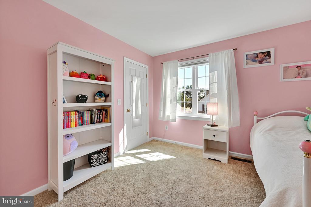 1585 HICKORY RUN COURT