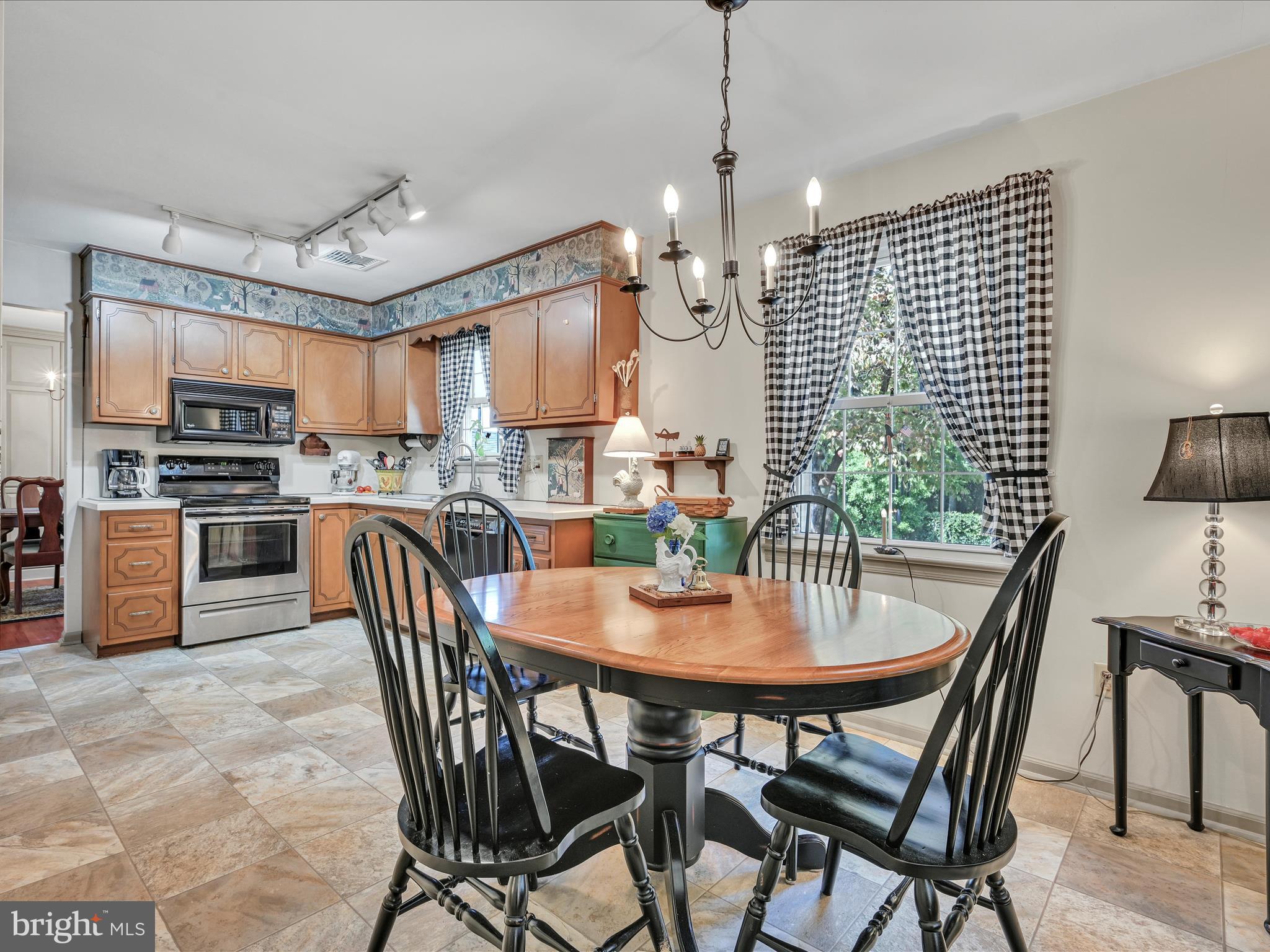 3 Sycamore Ln