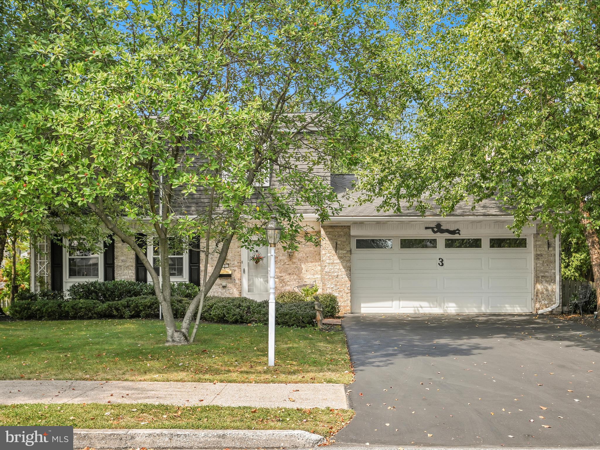 3 Sycamore Ln