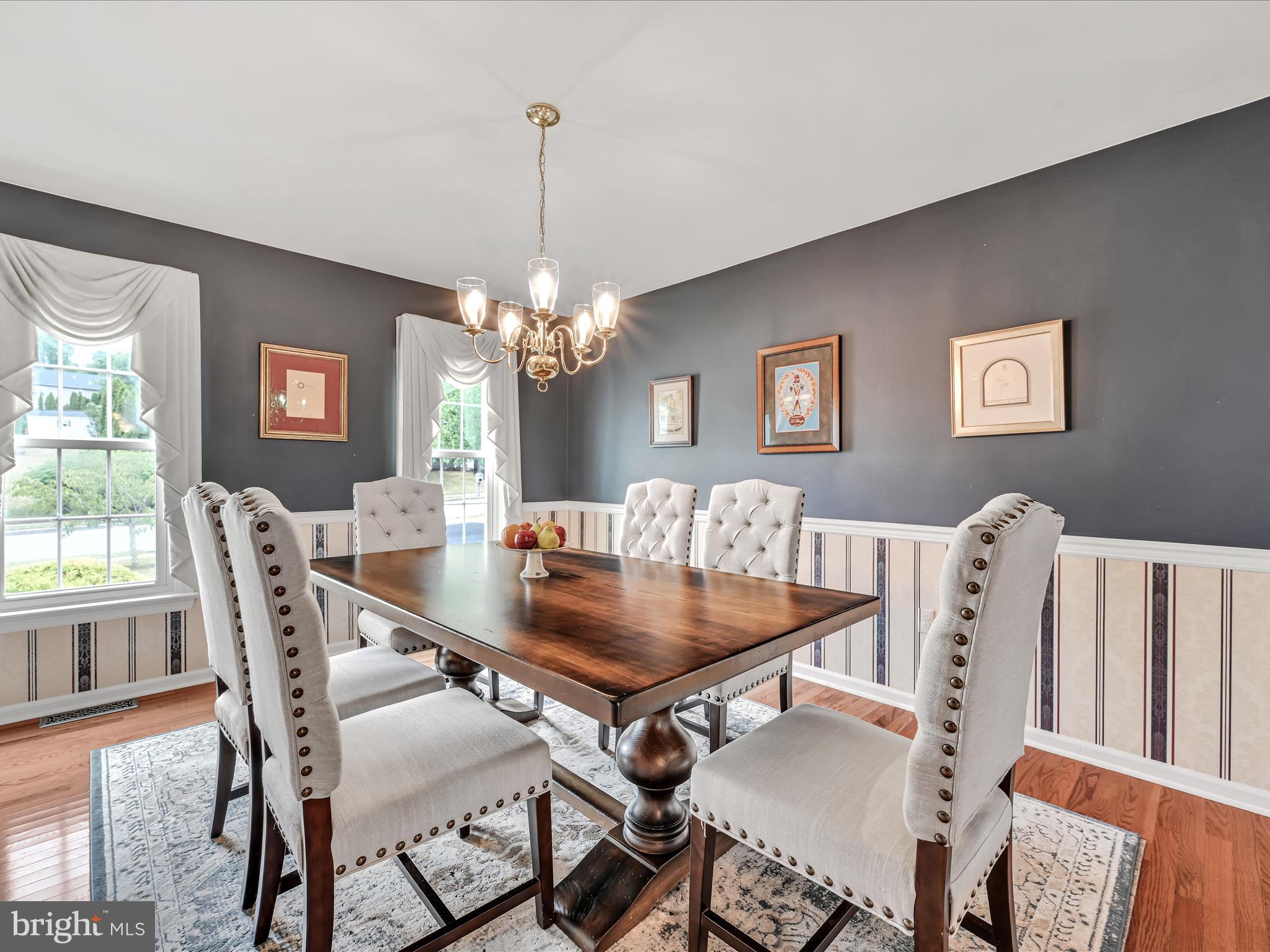 78 English Dr