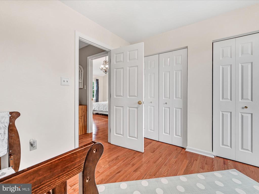 78 English Dr