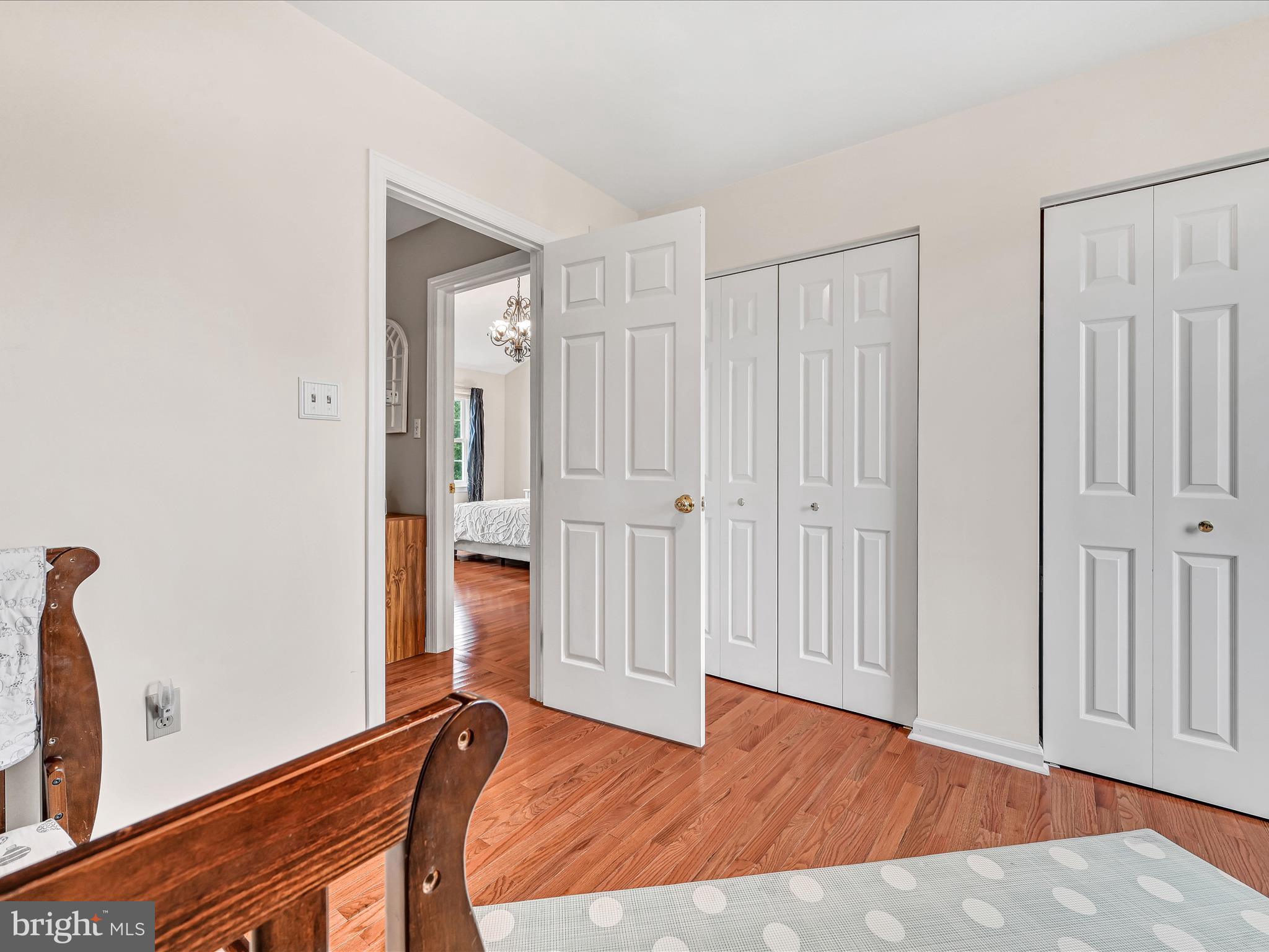 78 English Dr