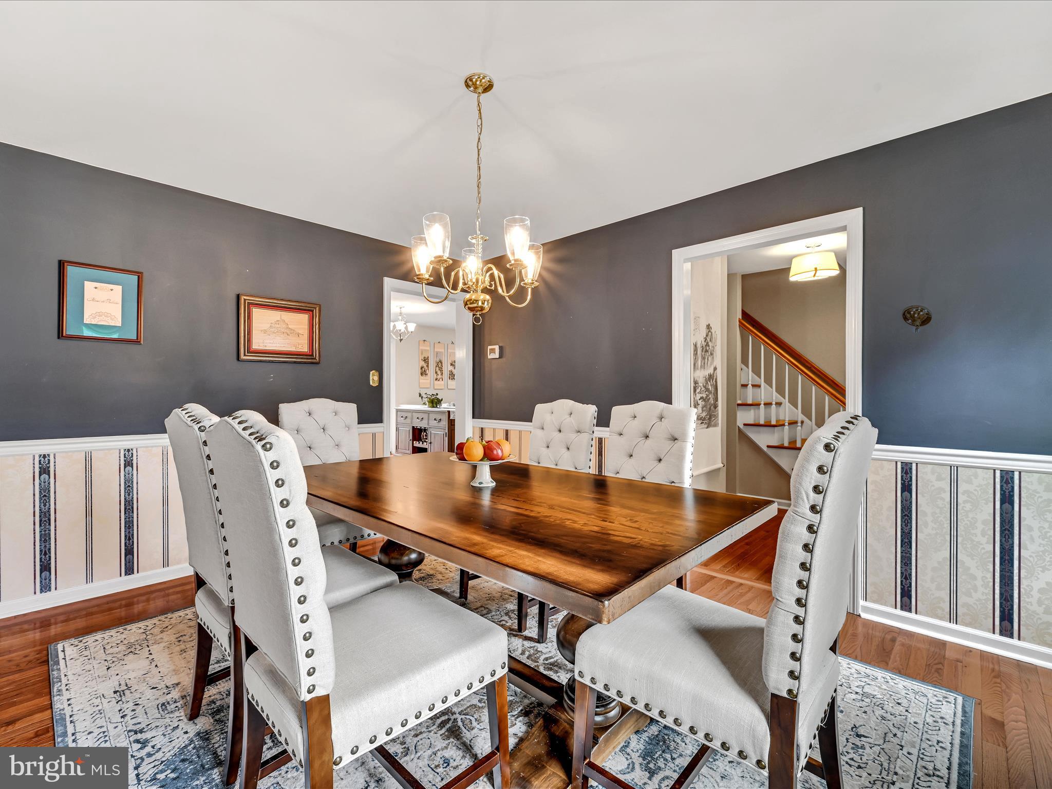 78 English Dr