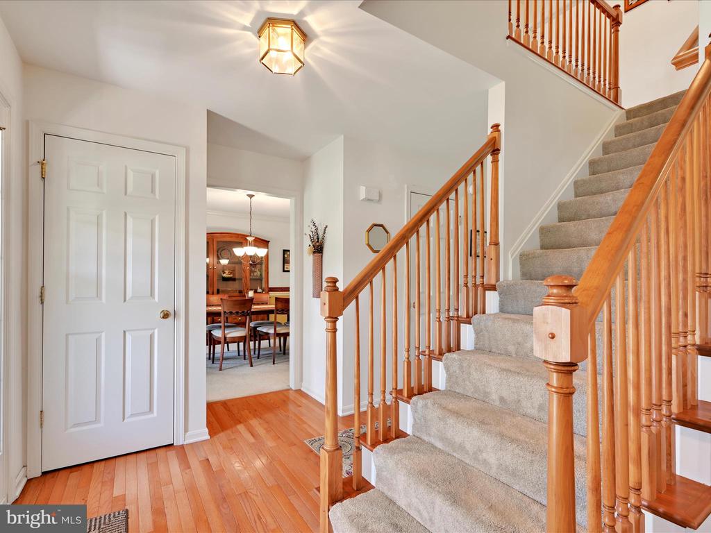 15 Behrens Dr