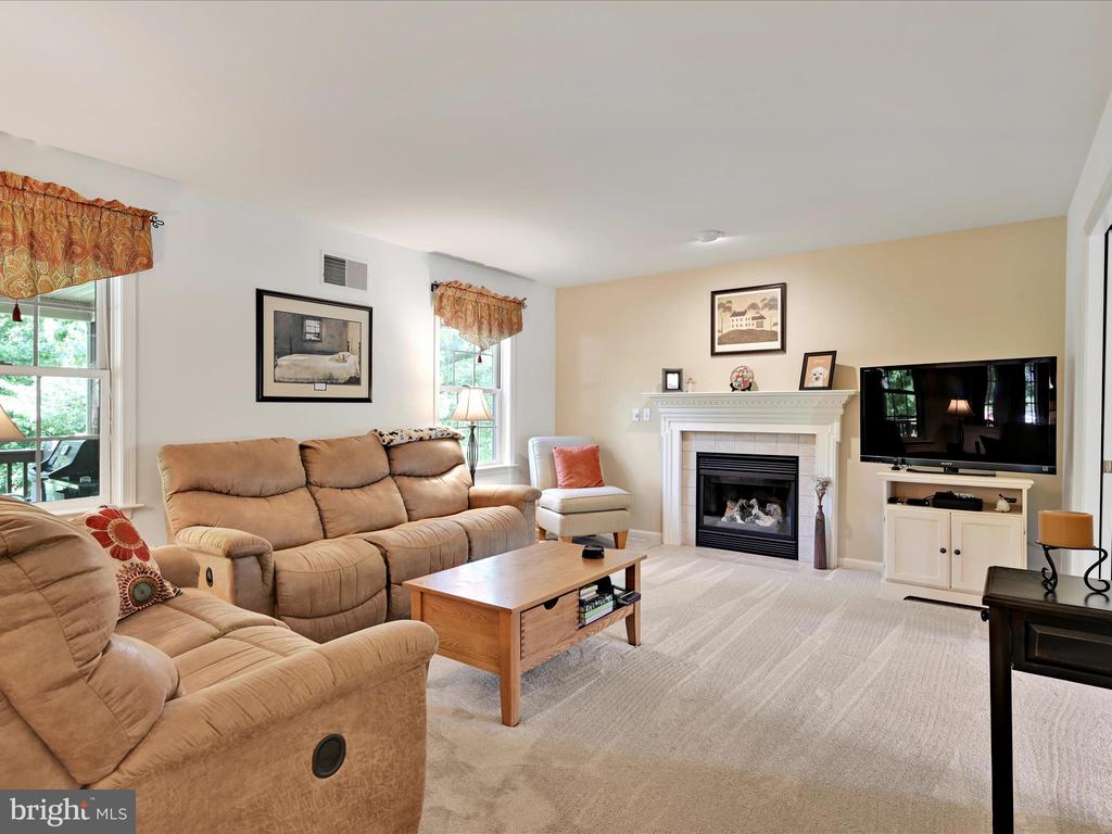 15 Behrens Dr