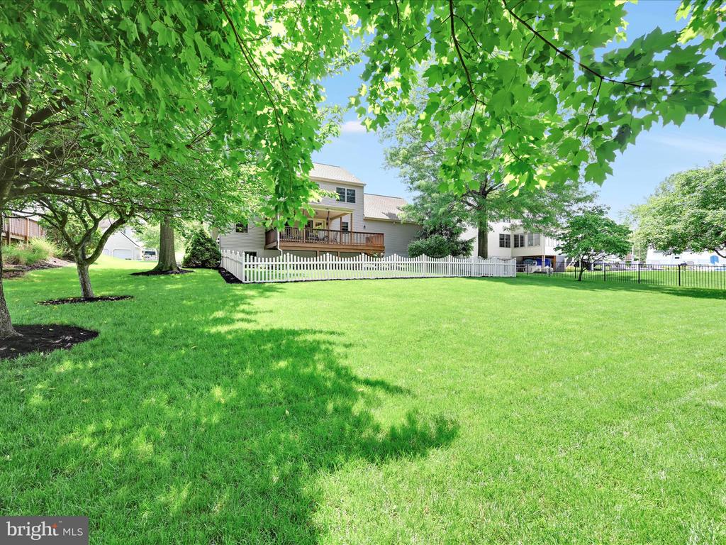 15 Behrens Dr