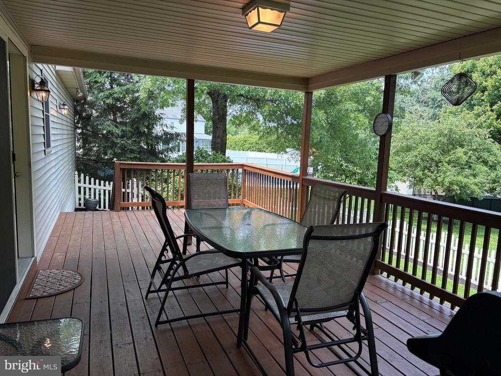 15 Behrens Dr