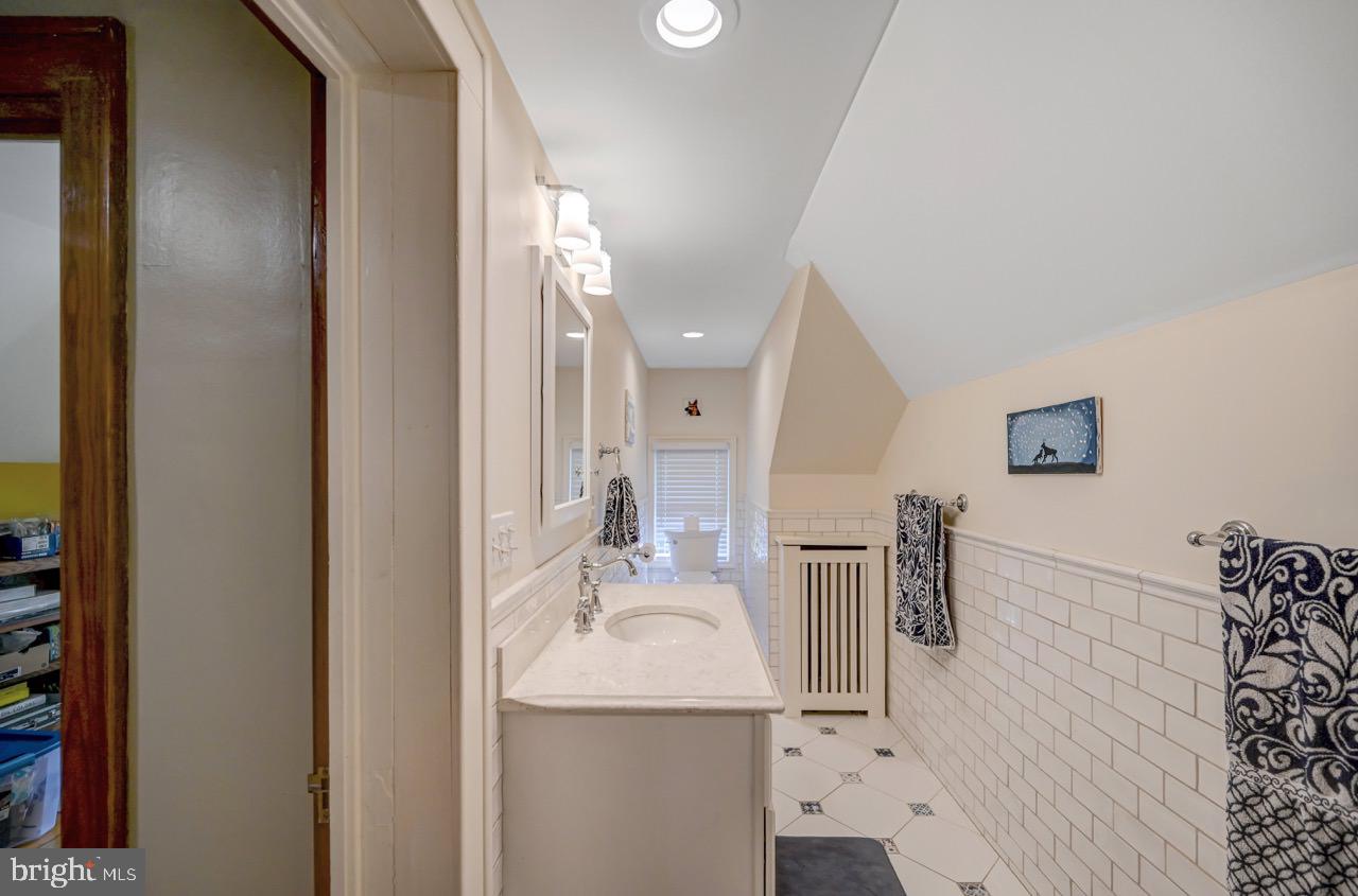 316 N Abington Rd