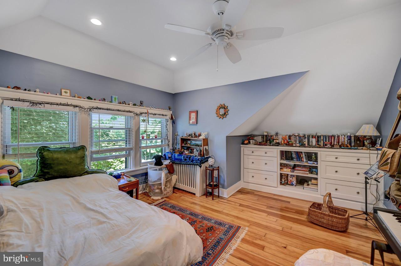 316 N Abington Rd