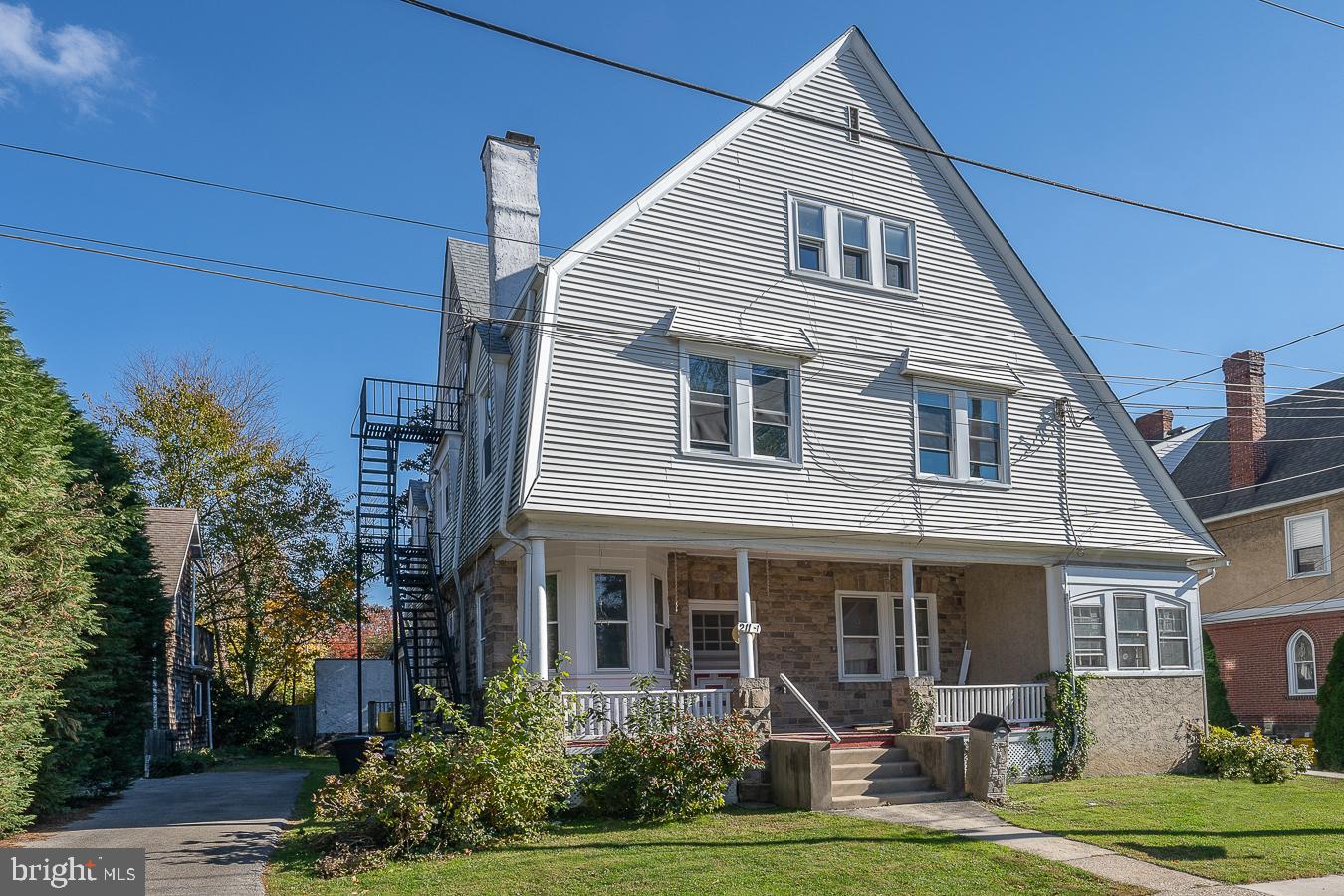 211 Grayling Ave #3