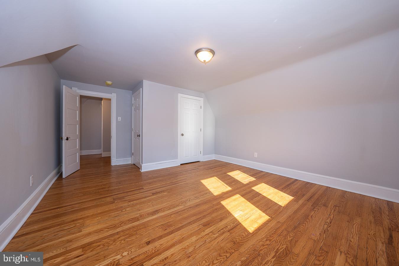 211 Grayling Ave #3