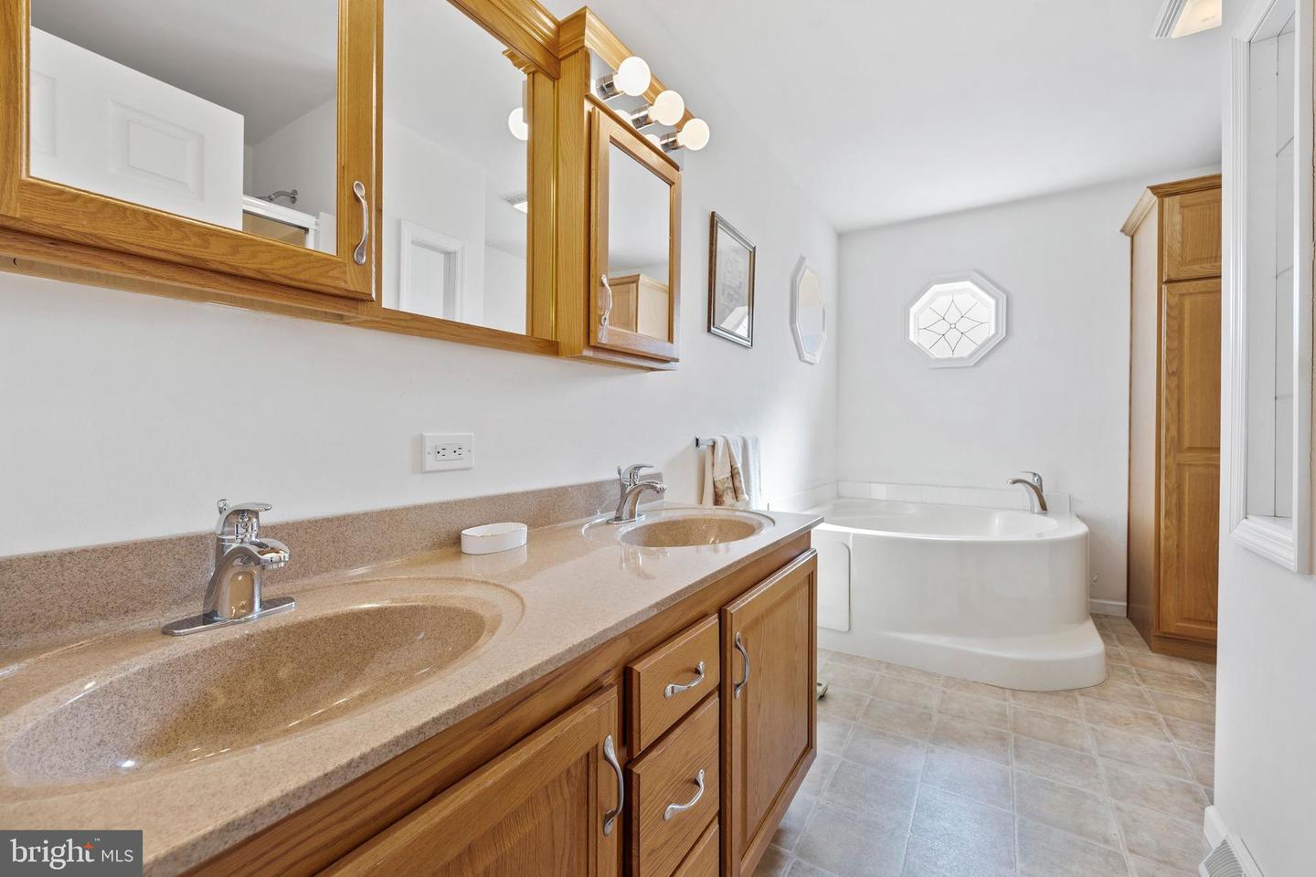 401 Azalea Dr