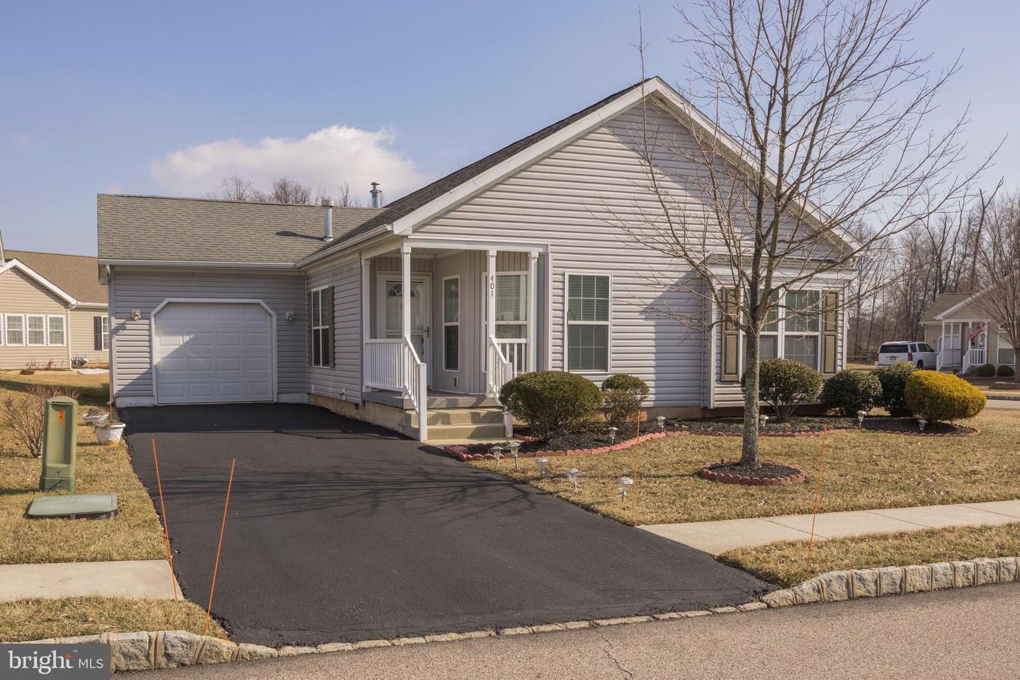 401 Azalea Dr