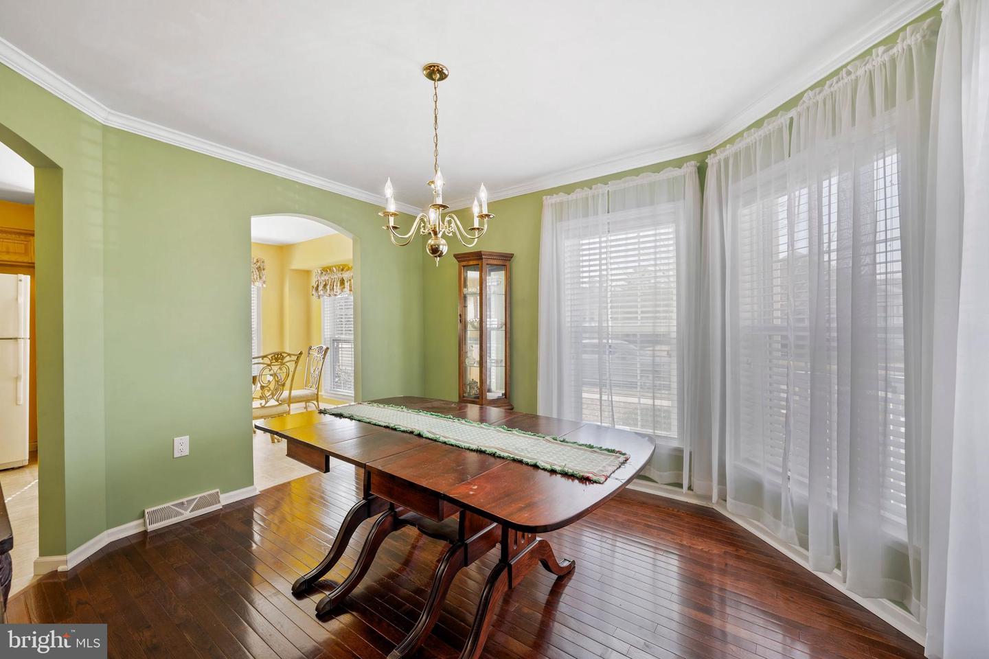401 Azalea Dr