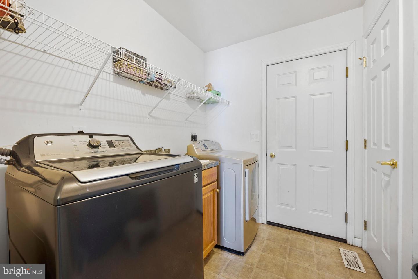 401 Azalea Dr