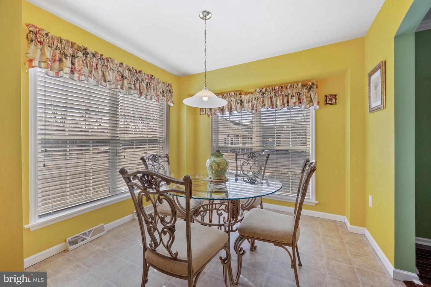 401 Azalea Dr