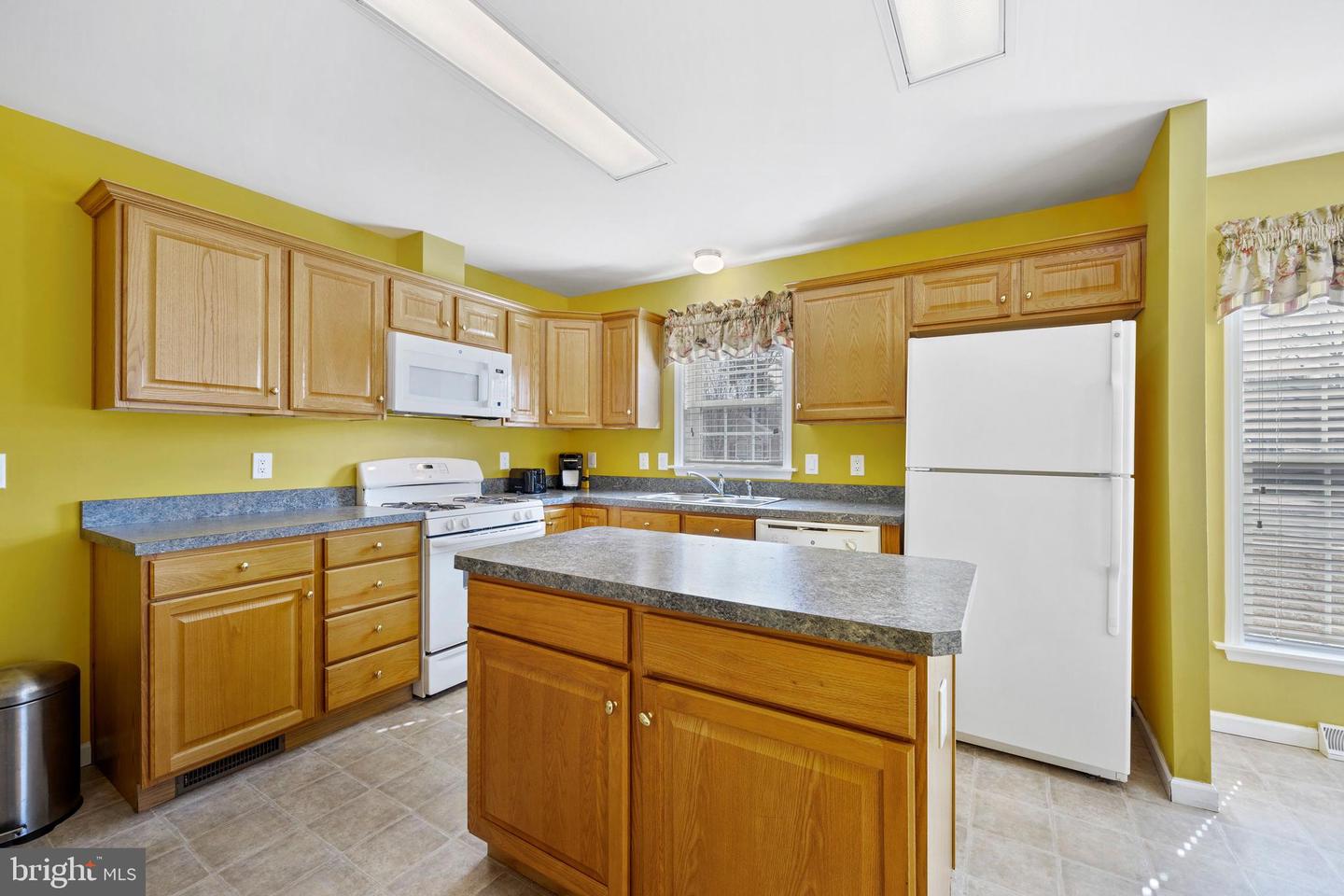 401 Azalea Dr