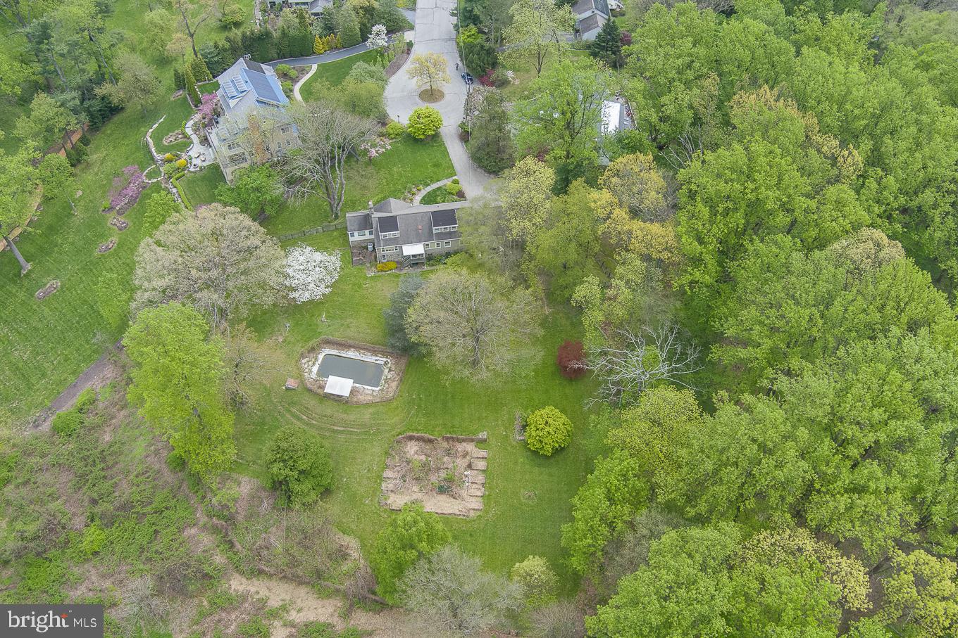 1200 Limberlost Ln