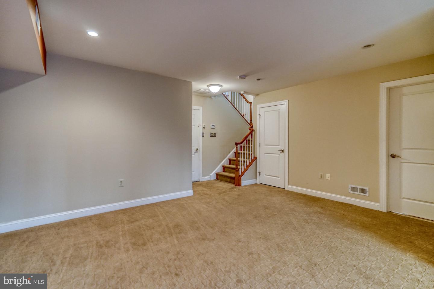 307 Ebony Ct
