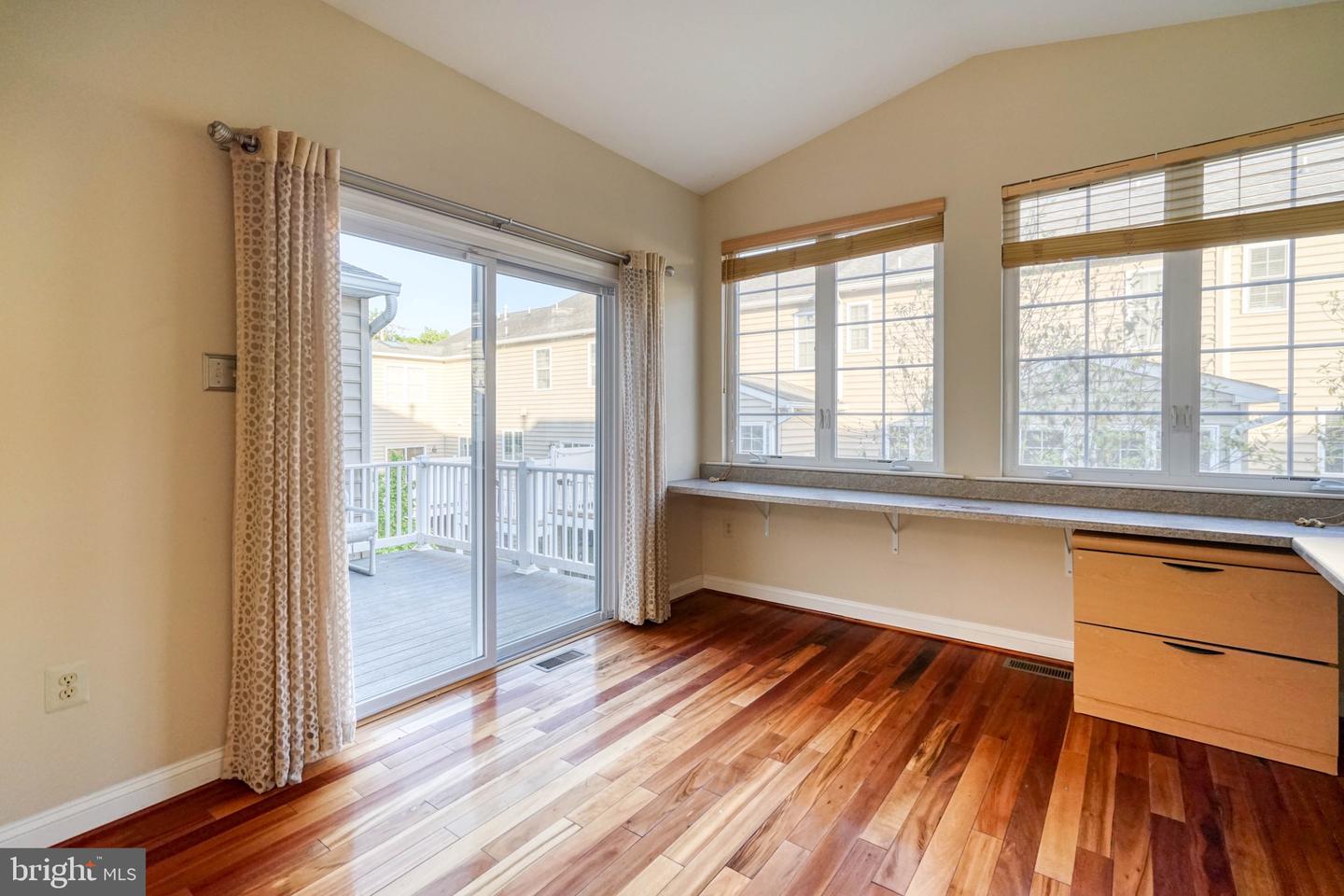 307 Ebony Ct