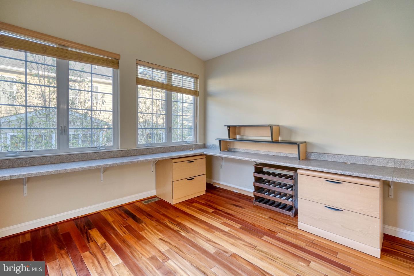 307 Ebony Ct