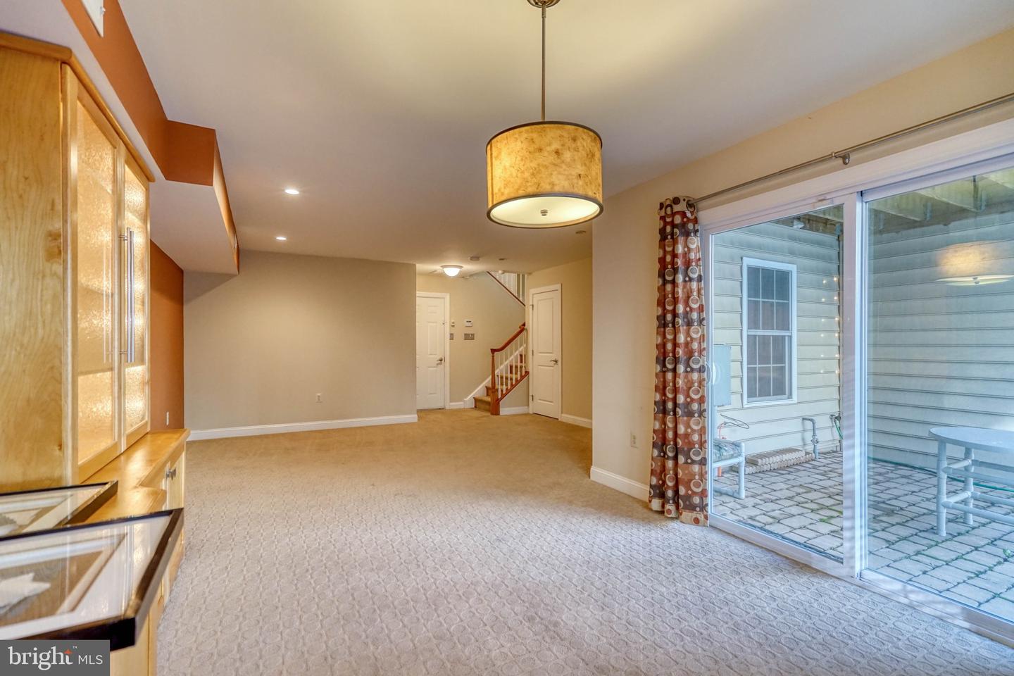 307 Ebony Ct