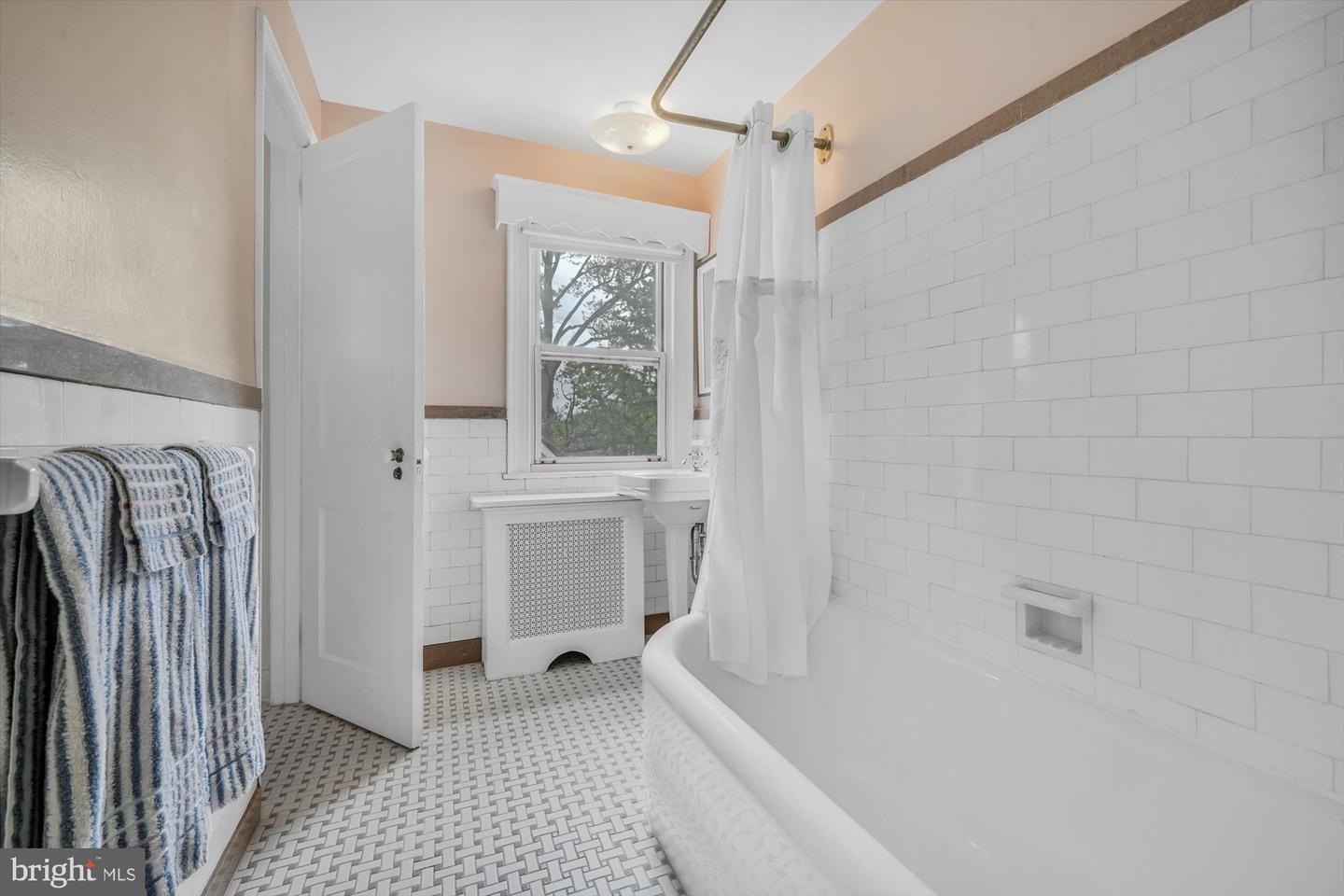 207 Harrogate Rd
