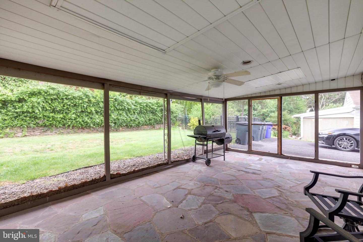 211 Windsor Ave