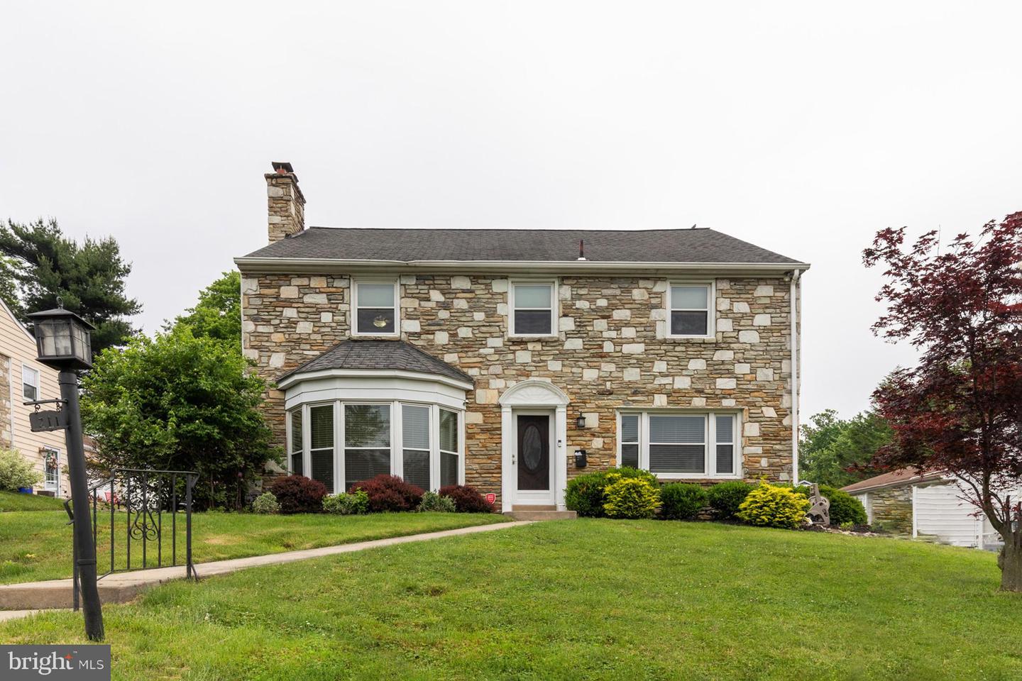 211 Windsor Ave