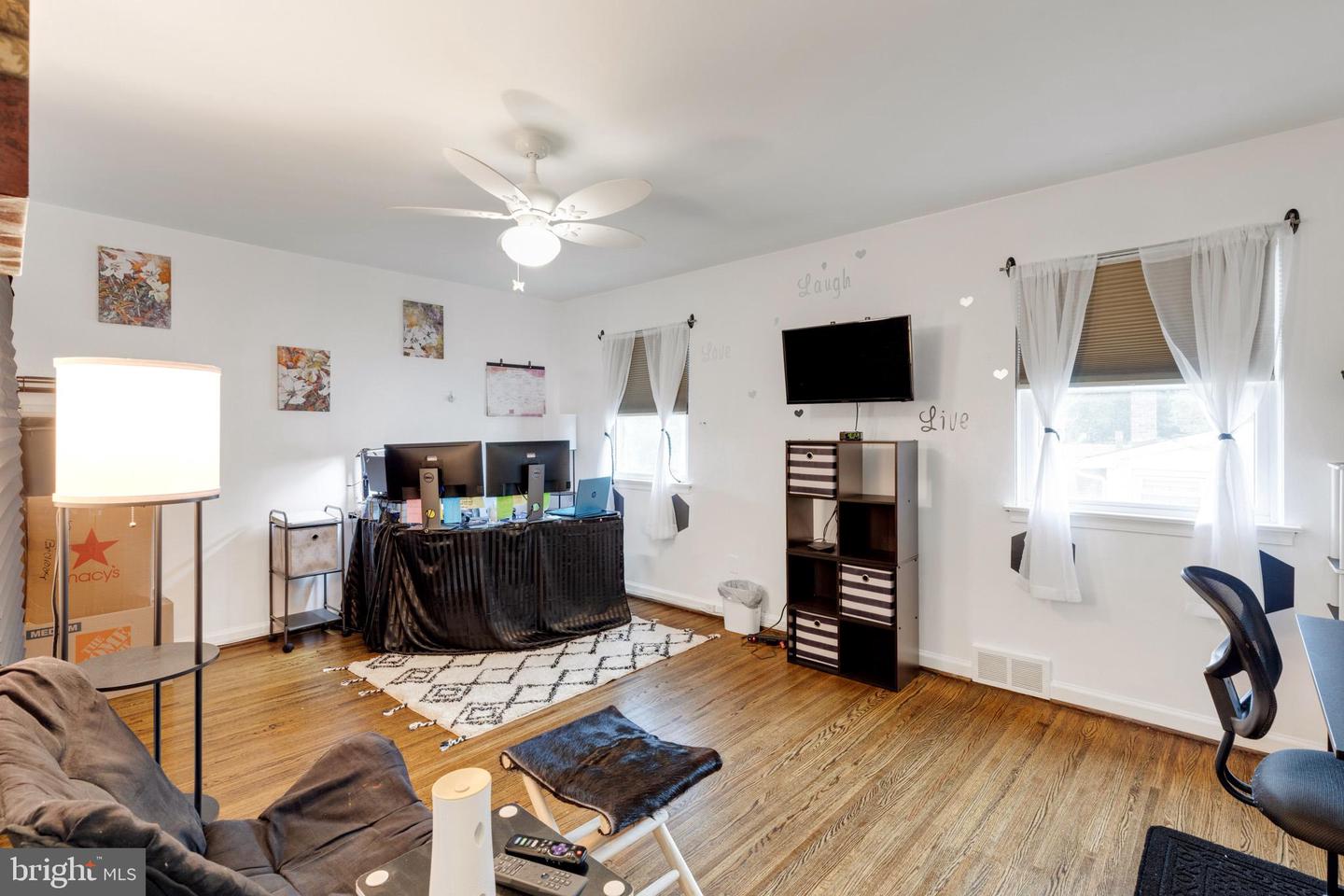 211 Windsor Ave