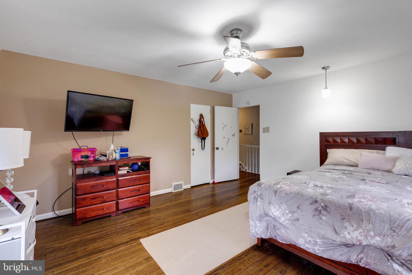 211 Windsor Ave