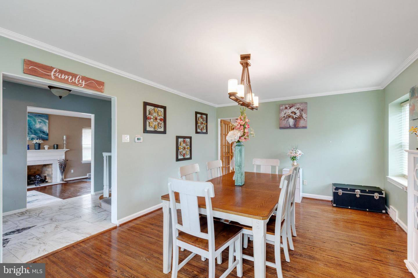 211 Windsor Ave