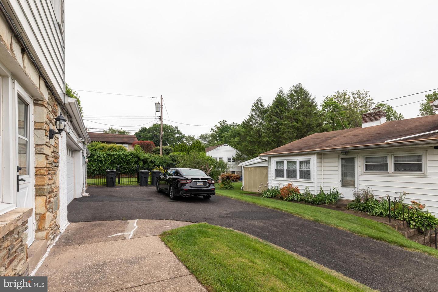 211 Windsor Ave