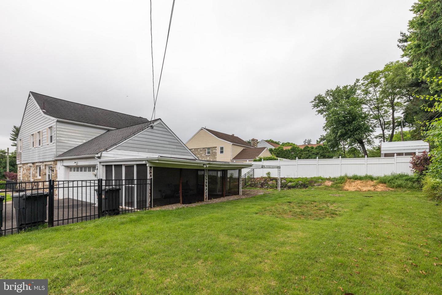 211 Windsor Ave