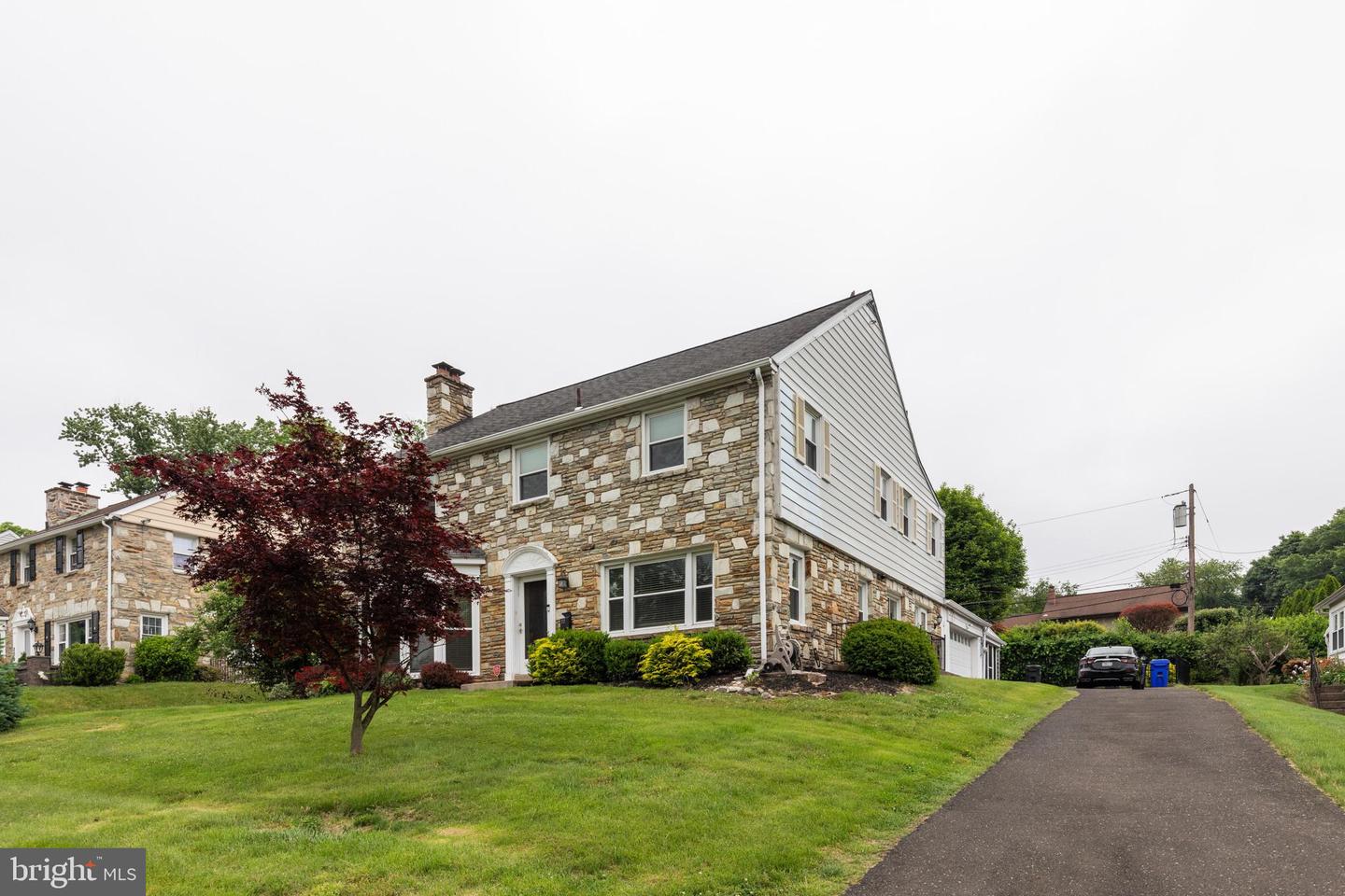 211 Windsor Ave
