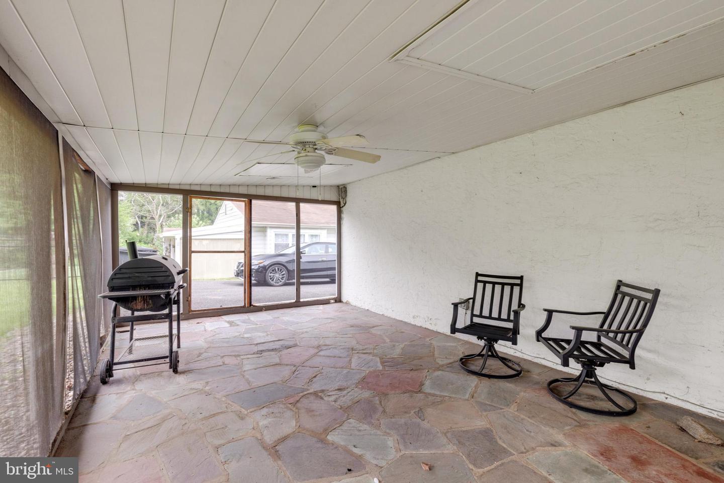 211 Windsor Ave