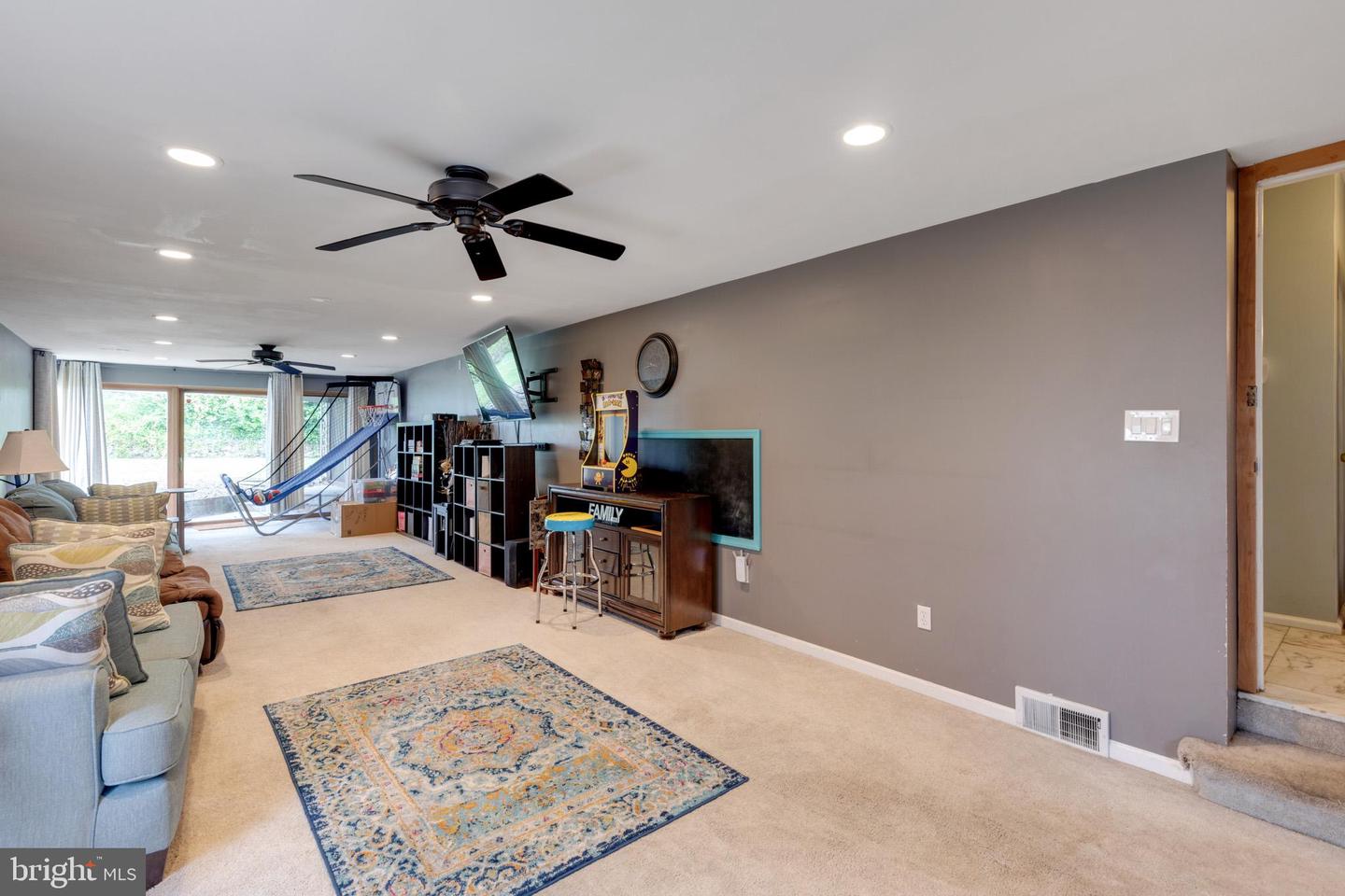 211 Windsor Ave