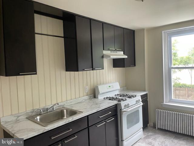 632 E Main St