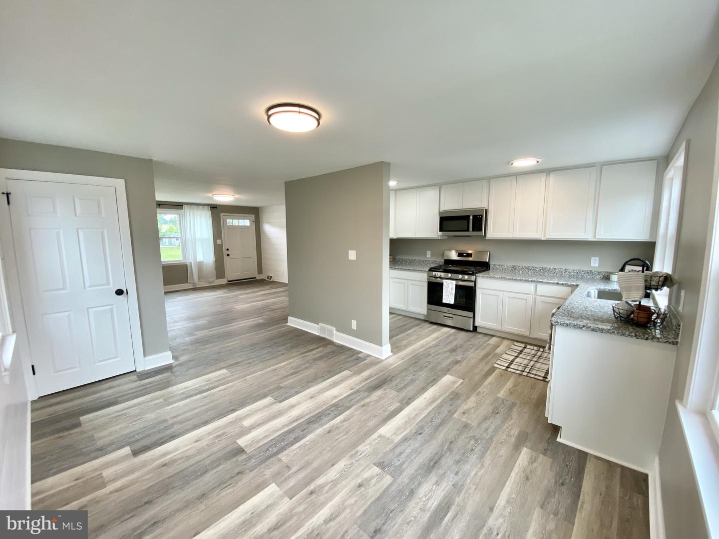 1309 W Elm St