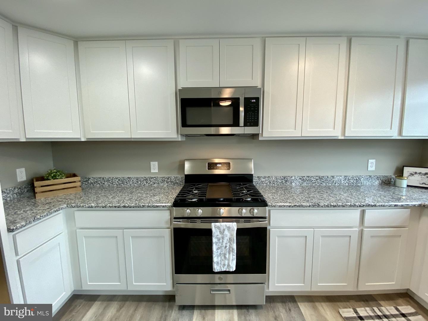 1309 W Elm St